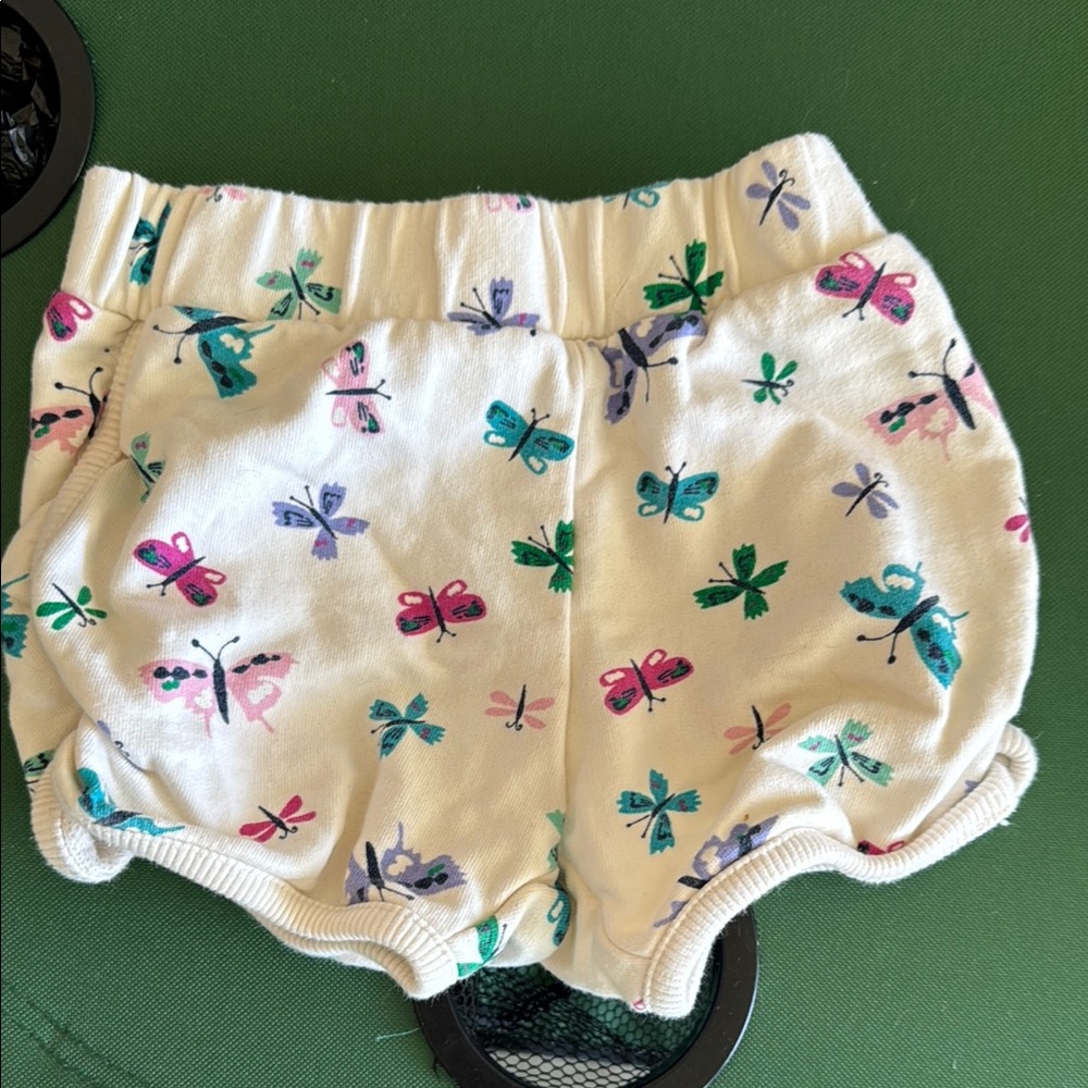 Butterfly Print Kids Shorts from Hannah Andersson